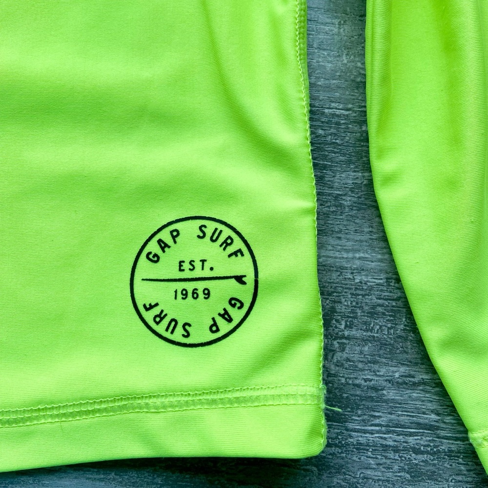 Gap Surf Neon Yellow Rash Guard. EUC. size 5Y